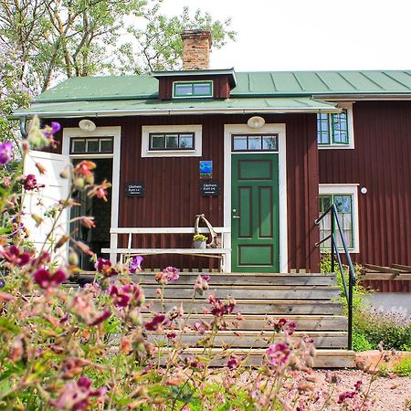 Brobacka Gasthem Bed & Breakfast Jomala Exterior photo