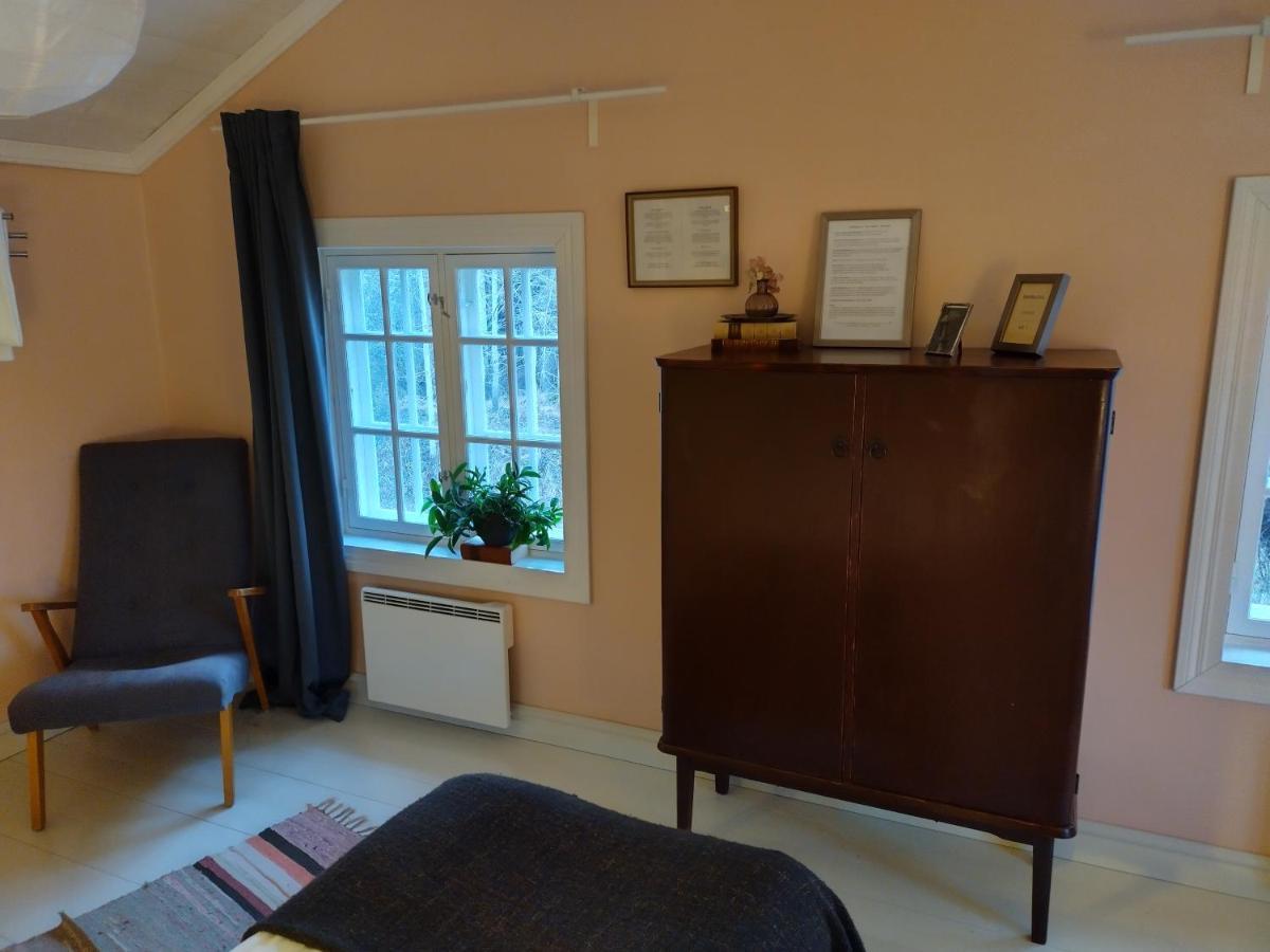 Brobacka Gasthem Bed & Breakfast Jomala Exterior photo